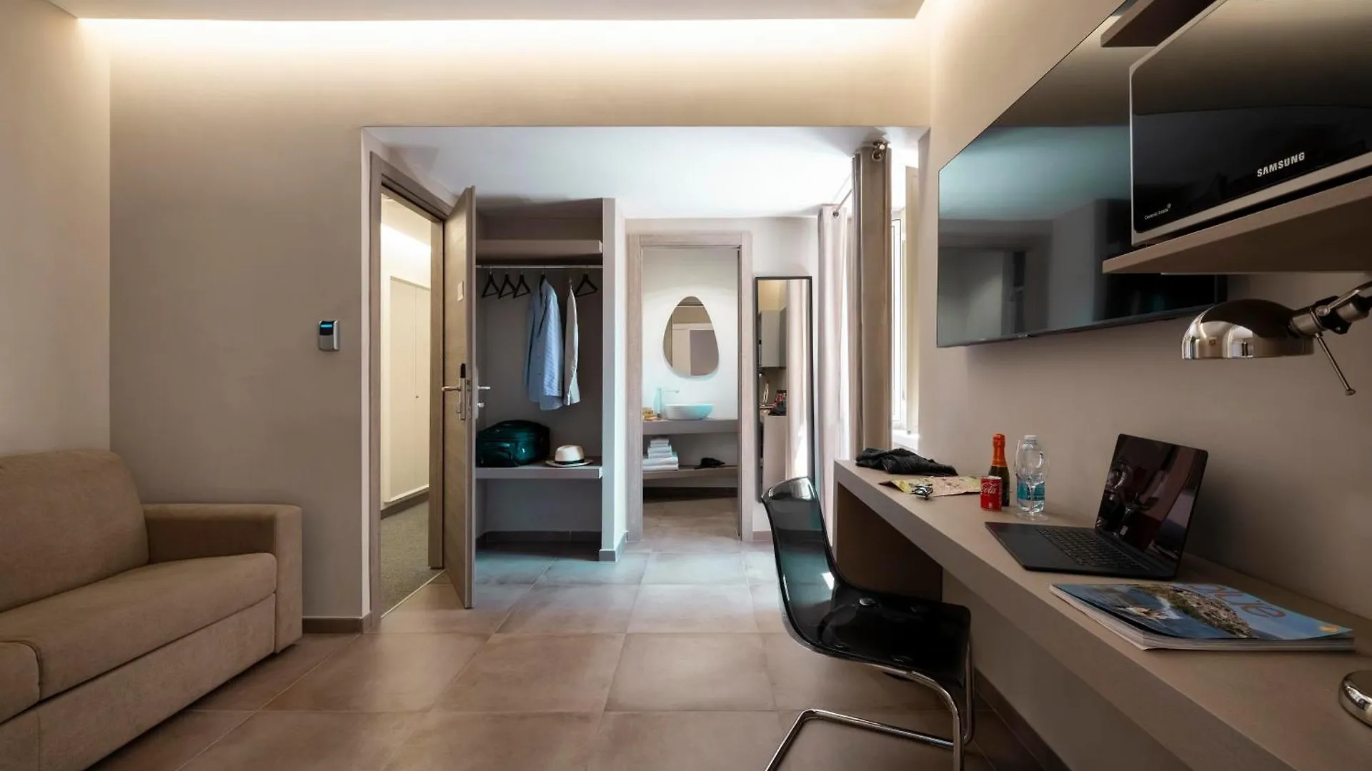 The Point Suites Rome - Guest House 0*,  Itália